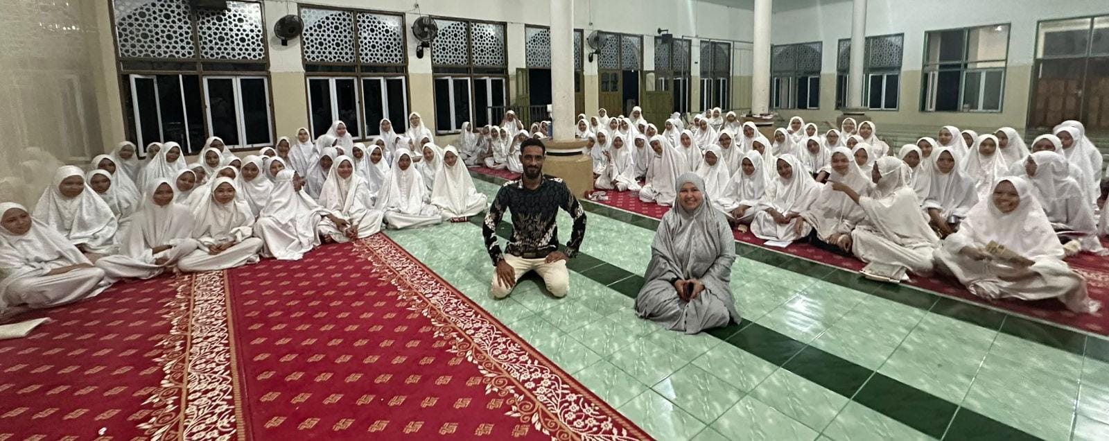 Pondok Pesantren DDI Lil Banat Menggelar Sharing Motivasi Belajar Bahasa
