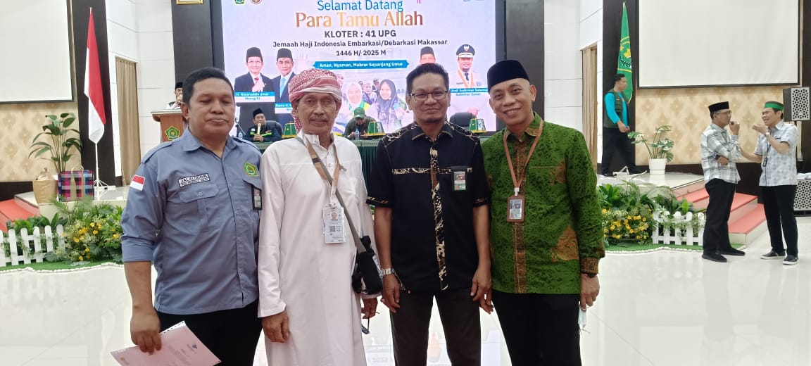 Kepala Kemenag Sinjai sambut langsung jamaah haji asal sinjai di Asrama Haji Sudiang Makassar