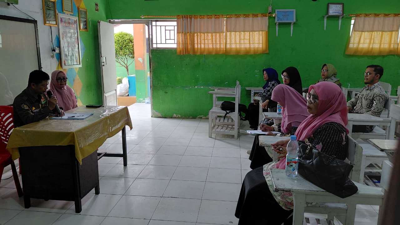 Guru MTsN 1 Sidrap Sukseskan Rapat MGMP Kabupaten untuk Meningkatkan Kualitas Pendidikan.
