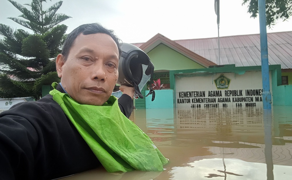 Kondisi Kantor Kemenag Kabupaten Maros yang Terendam Banjir