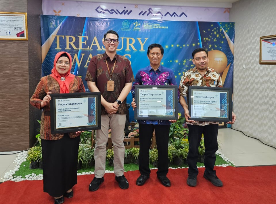 Luar Biasa! MAN 1 Kota Makassar Raih Treasury Award 2025