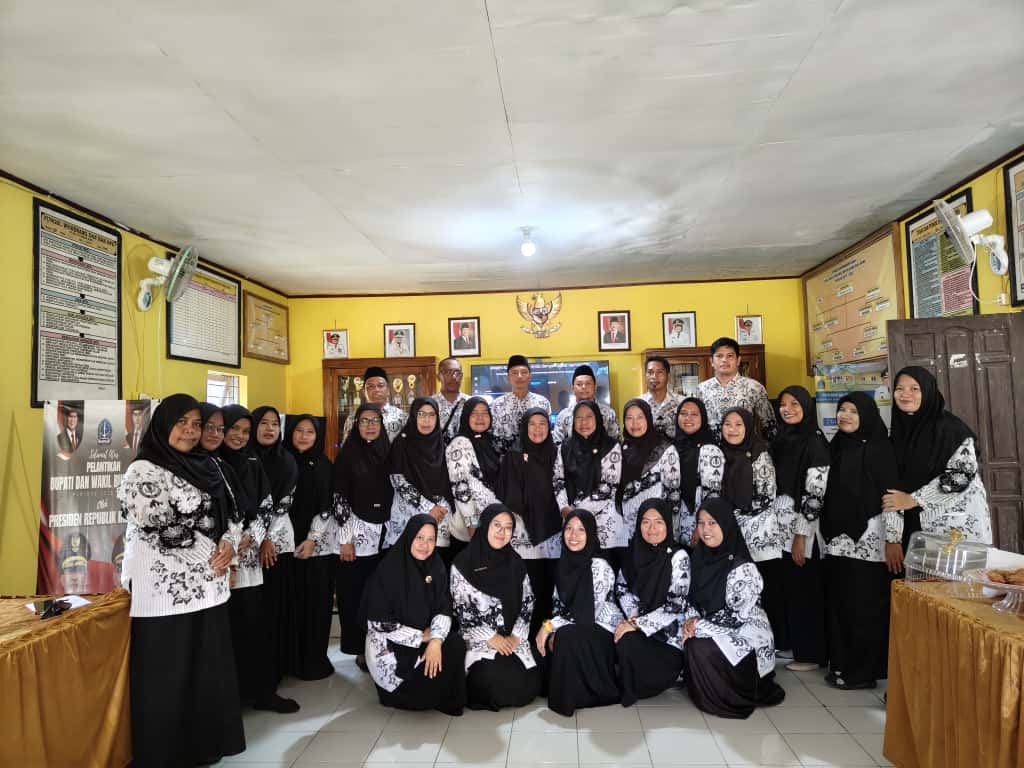 Pembentukan Pengurus Ranting PGRI MAN 4 Bone