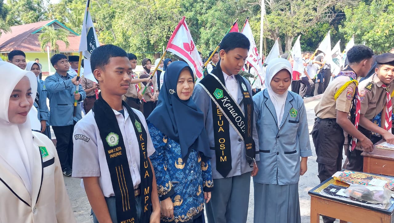 Serah Terima Ketua OSIM dan Ekstrakurikuler MAN 2 Kota Parepare