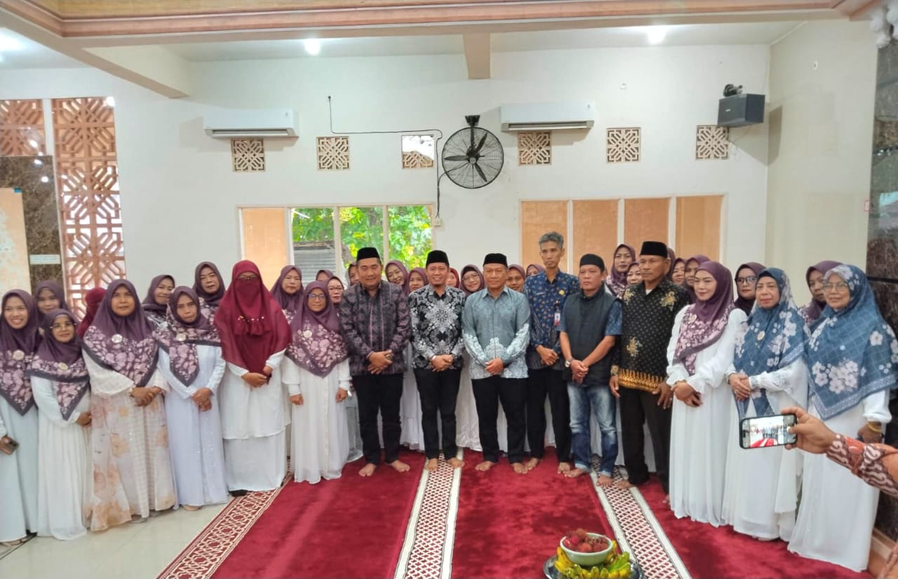 Poto pengurus Forum Majelis Taklim Sekecamatan Galesong Utara usai pengukuhan