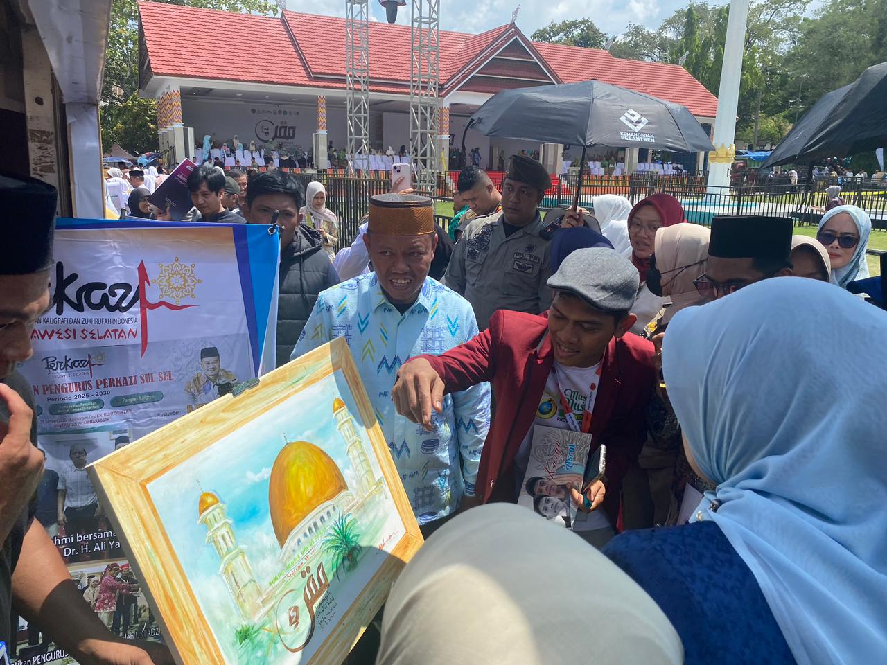 Kakan Kemenag Mengunjungi Stan Expo Kemandirian Pesantren di Ajang MQK