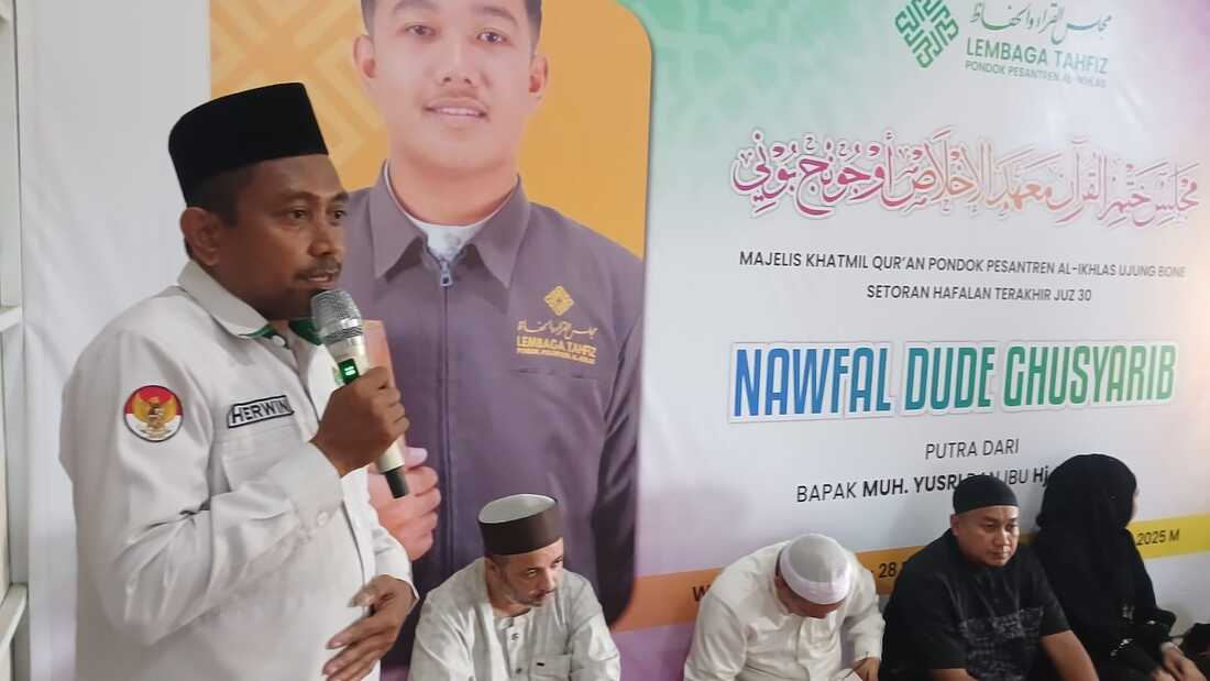 Kepala KUA Dua Boccoe Motivasi Santri Penghafal 30 Juz, Ananda Nawfal Dude Ghusyarib