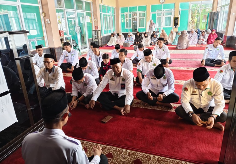 ASN Kemenag Sidrap Gelar Shalat Istigosah dan Pembacaan Surah Yasin untuk Kedamaian Bangsa
