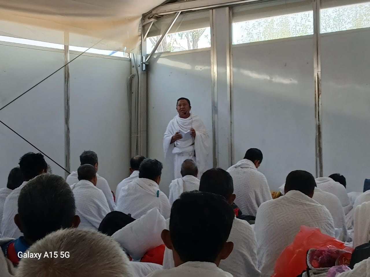 Drs. H. Nurul Haq, MH Bawakan Khutbah Wukuf