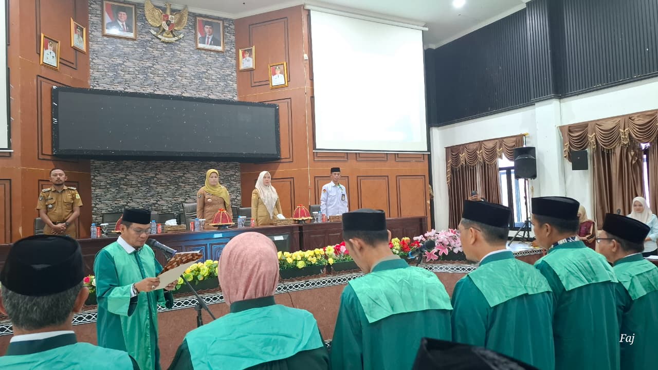 Kakankemenag Sinjai lantik 24 Dewan Hakim dan Panitera MTQ ke-44 tingkat Kabupaten