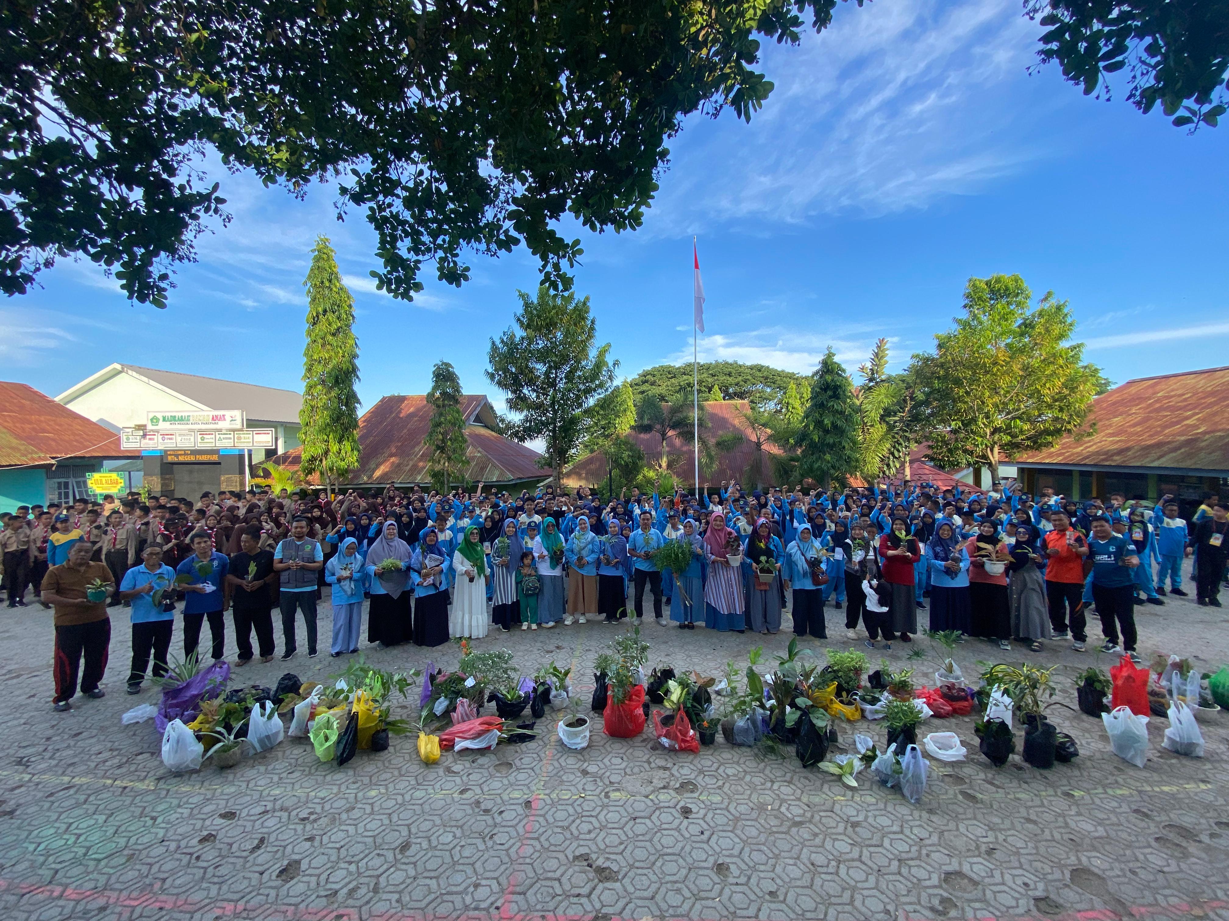 Aksi Nyata Pelestarian Lingkungan di MTs Negeri Parepare