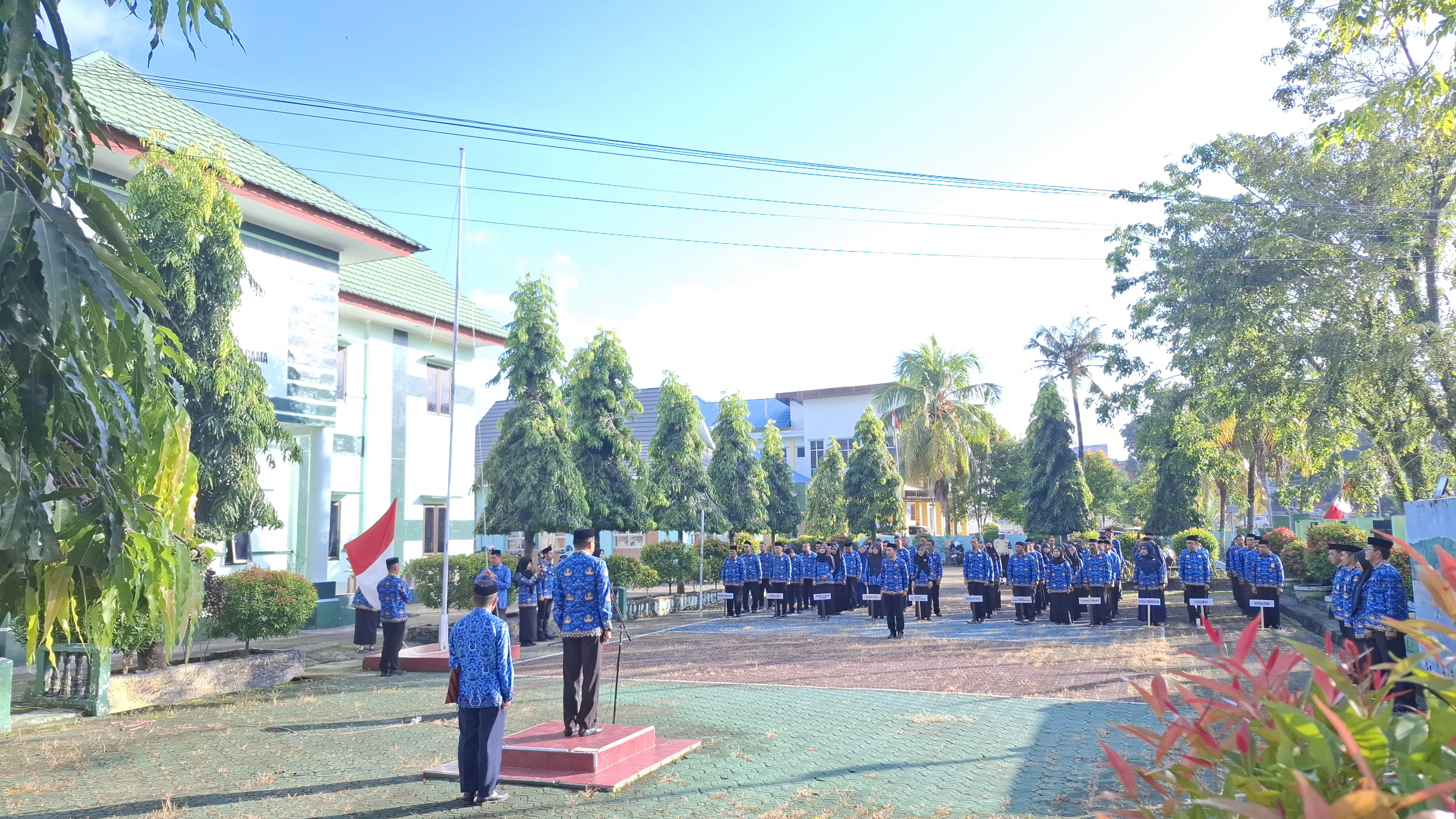 Kepala Kemenag Sinjai pimpin Upacara Penghormatan Bendera dan Doa tiap tanggal 17 bulan  berjalan