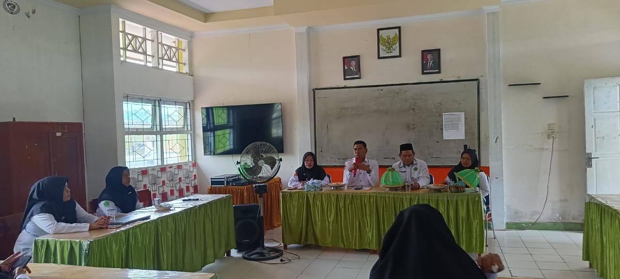 Andi Muhammad Irfan Kepala MAN 4 Bone pimpin rapat penetapan kelulusan peserta didik Tahun pelajaran 2024/2025