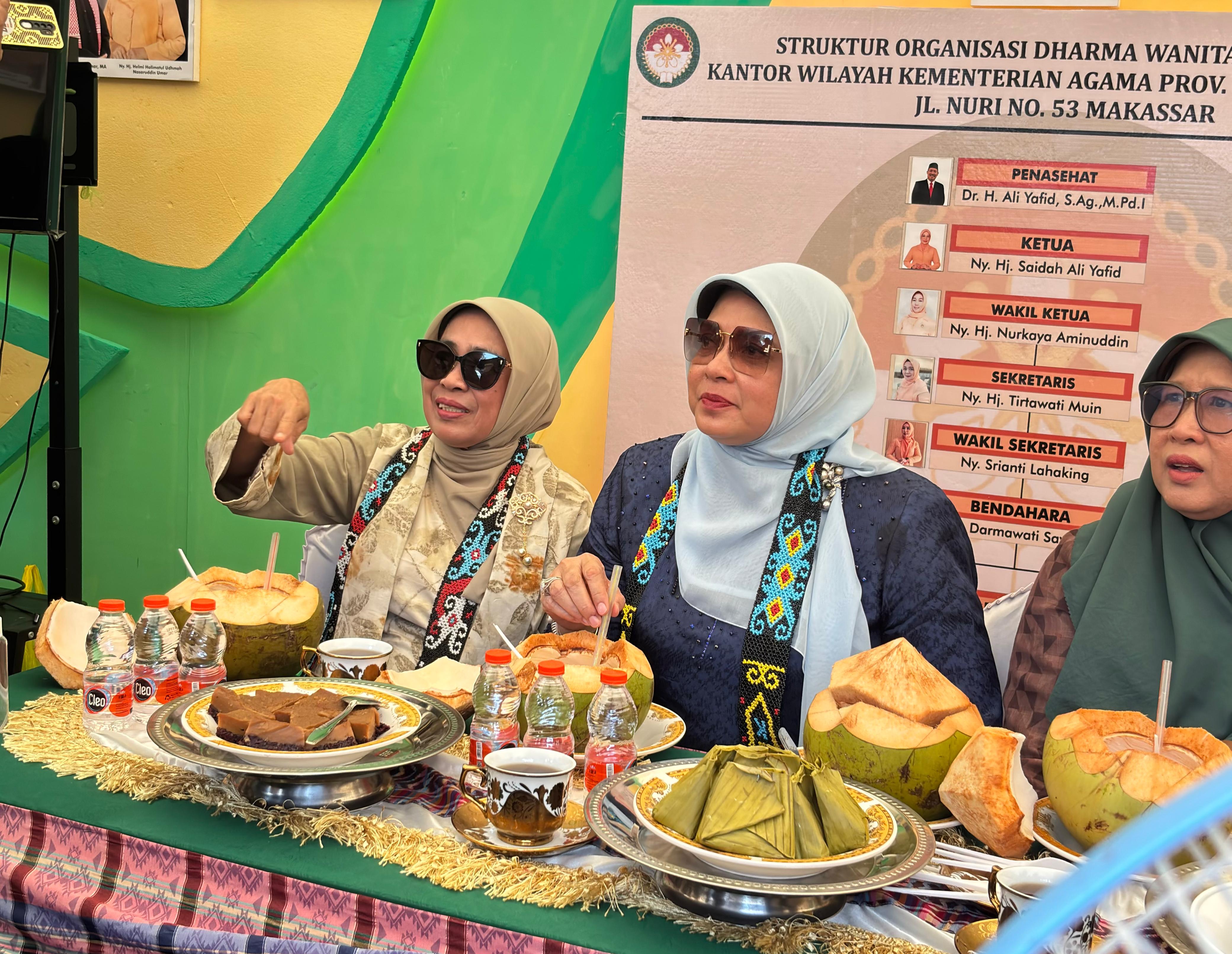 “Nikmat dan Bikin Rindu,” Begitu Kesannya Hj. Helmi Terhadap Kuliner Sulsel