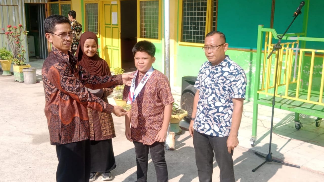Siswa MTs Muhammadiyah Bantaeng Torehkan Prestasi Emas dan jadikan kado Sumpah Pemuda pada Selasa, 28 Oktober 2025 (Foto: Kasma)