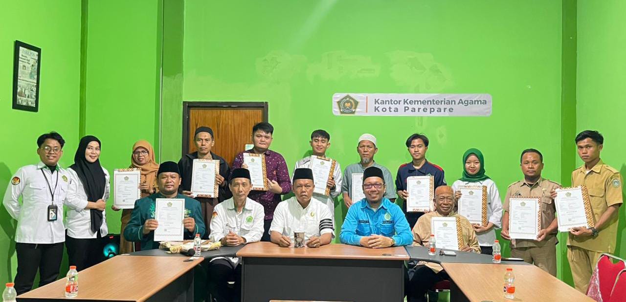 penyerahan Surat Keputusan dan Piagam Tanda Daftar bagi 13 TPQ dan TKQ