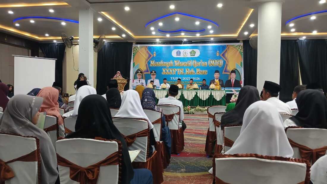Kafilah Dua Boccoe Ikuti MTQ XXXV Kabupaten Bone, Wakil Bupati Resmi Membuka Kegiatan
