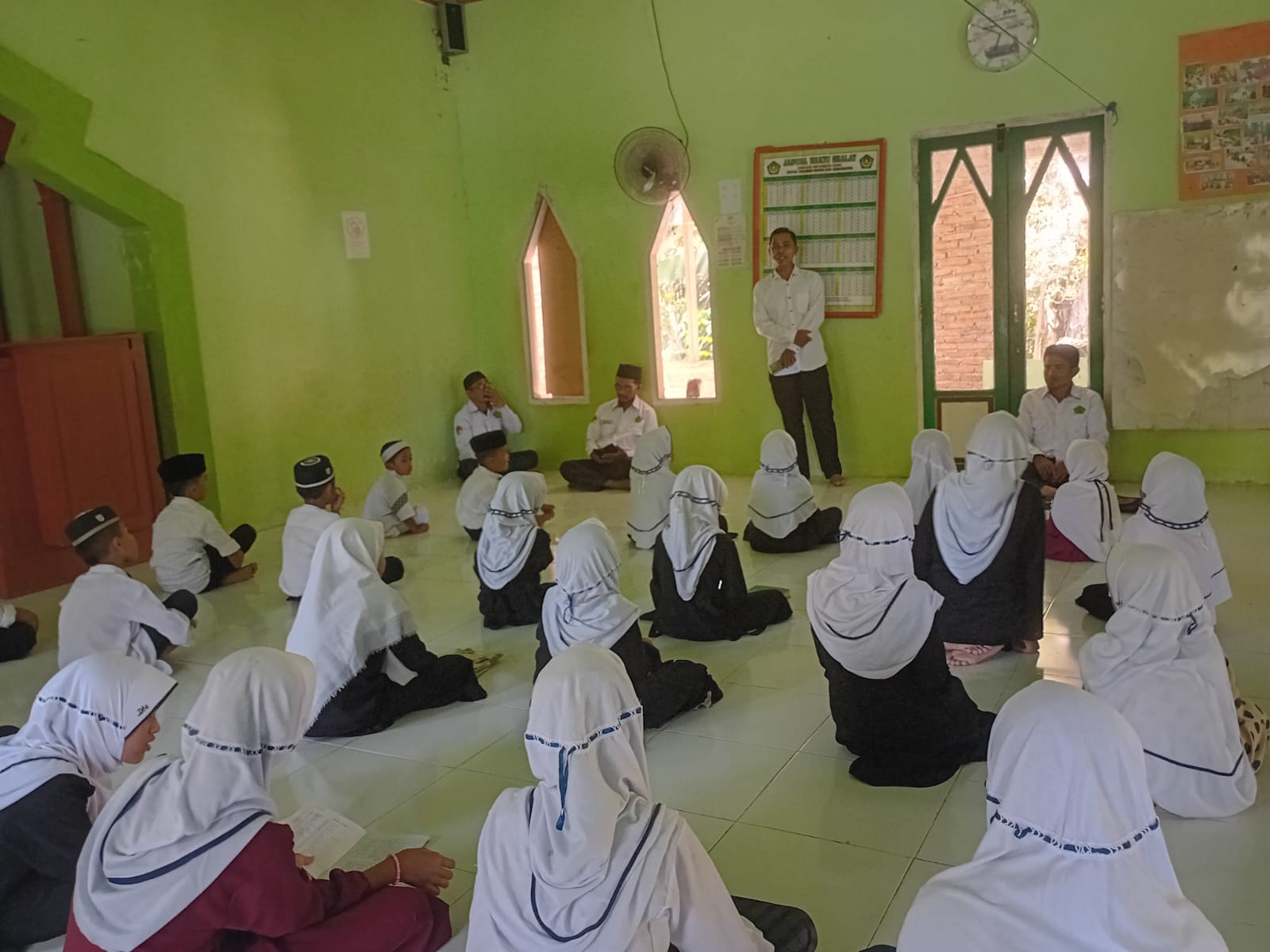 Pembinaan TPQ: Penyuluh Agama Tellulimpoe Tekankan Kesiapan Santri Hadapi Ujian Munaqasyah