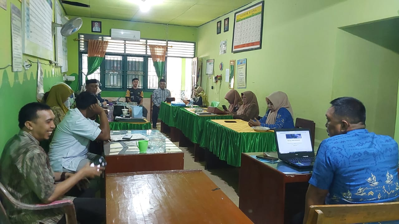 Pertemuan para guru dan kamad