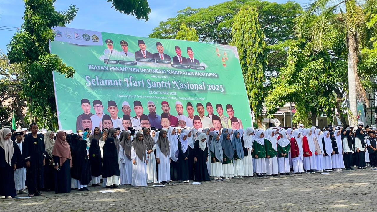 Apel Hari Santri 2025 di Bantaeng, 4 Ponpes dan 1 Santri Raih Penghargaan pada Rabu, 22 Oktober 2025 (Foto: Humas Kemenag Bantaeng)