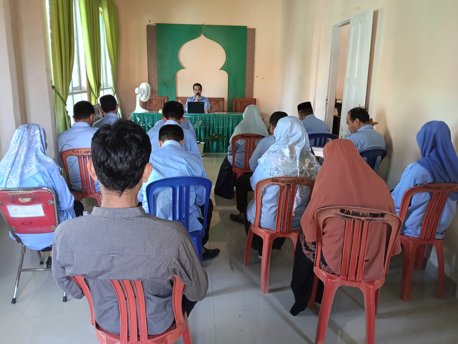 Kepala KUA Kec. Sinjai Timur Pimpin Rapat Koordinasi