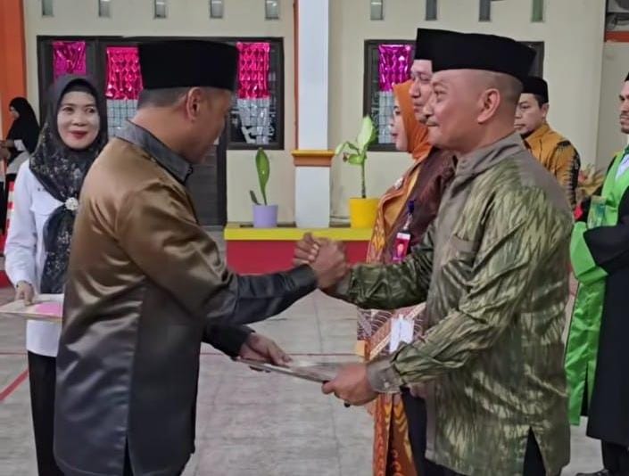 Sofyan saat dilantik