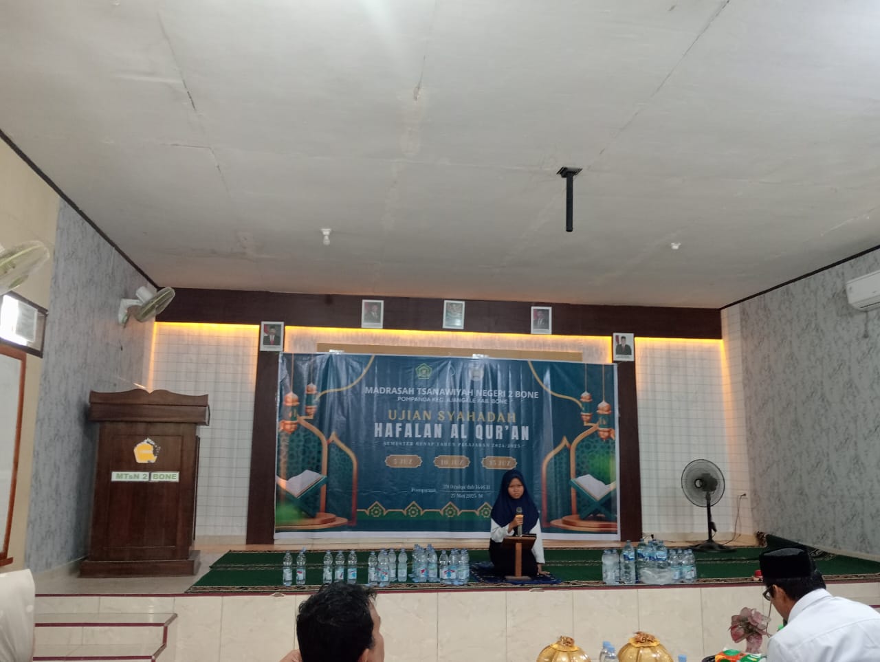 Siswa Tahfidz MTsN 2 Bone Ikuti Ujian Syahadah 5 Hingga 15 Juz di Aula kampus 1, Jl Bahagia No 7, Kelurahan Pompanua, Kecamatan Ajangale, Kabupaten Bone