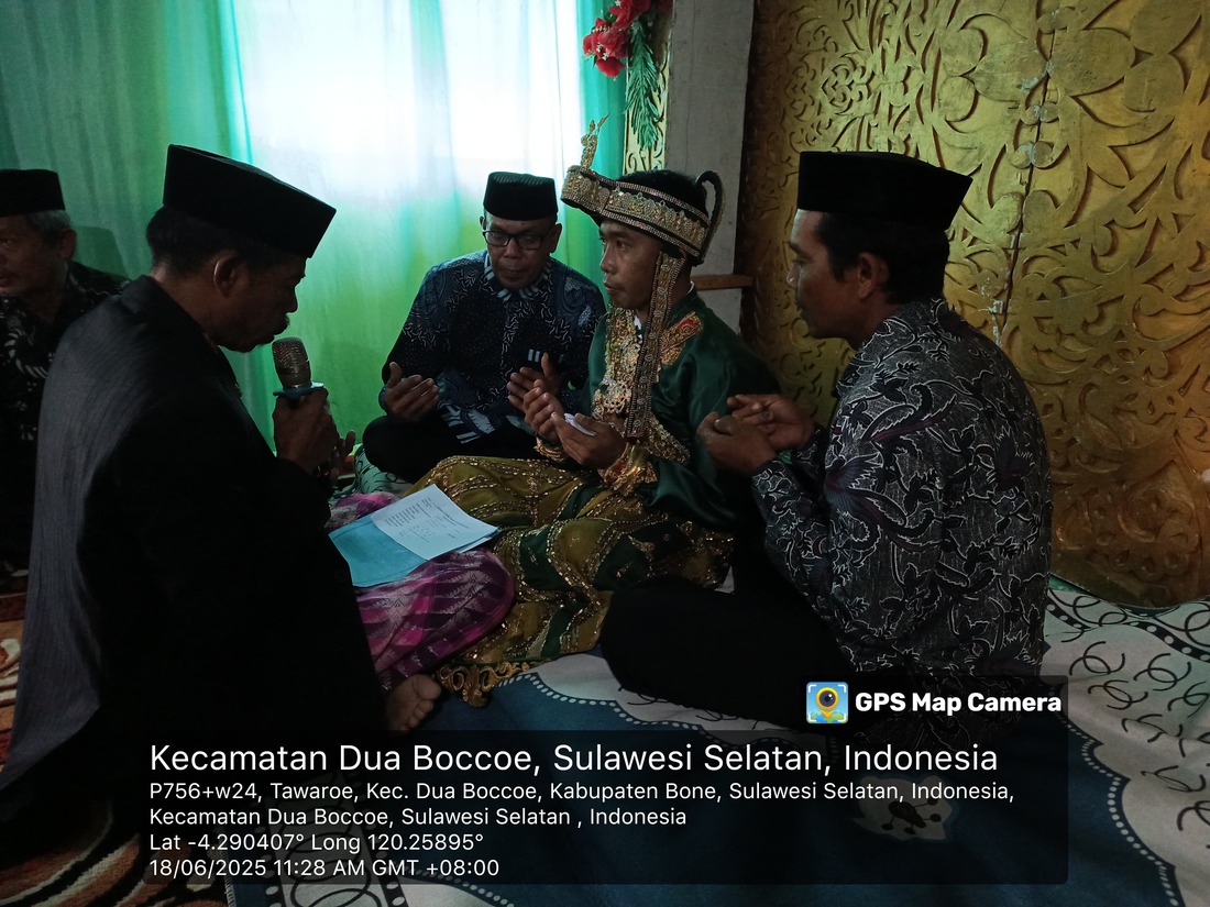 Abdul Haris memberikan Akad Nikah di desa Tawaroe