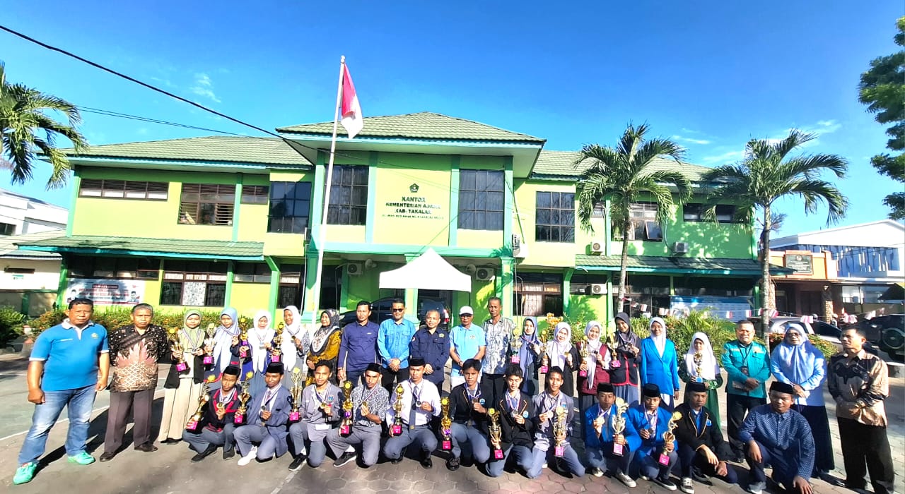 Poto bersama para peserta OMI