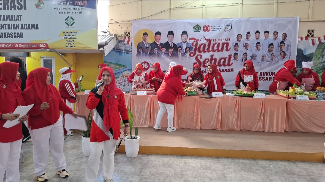 Lomba Menghias Nasi Tumpeng Antar Unit Meriahkan HUT ke-80 RI di Kemenag Kota Makassar