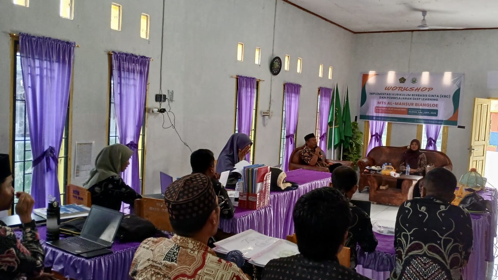 Ciptakan Insan Humanis, MTs Al-Mansur Biangloe Gelar Workshop KBC dan Deep Learning pada Rabu, 28 Januari 2026 (Foto: Aldi)