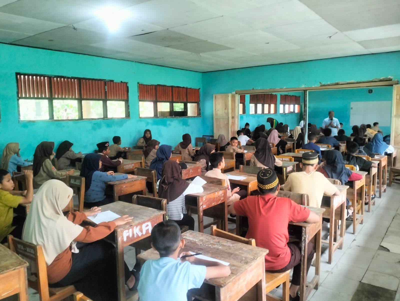 Madrasah Tsanawiyah Negeri (MTsN) 5 Bulukumba melaksanakan Uji Kompetensi bagi calon peserta didik baru