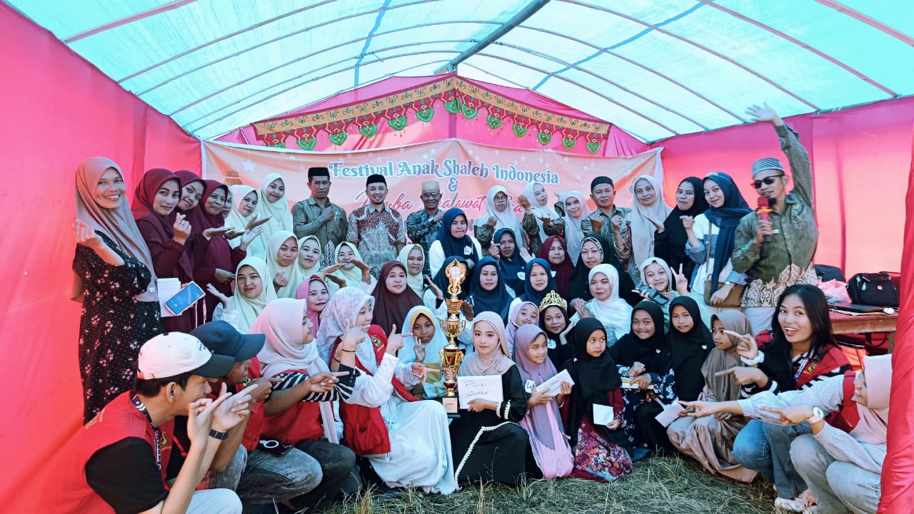 H. Muhammad Umar menghadiri acara penutupan Festival Anak Saleh dan Lomba Keagamaan Majelis Taklim