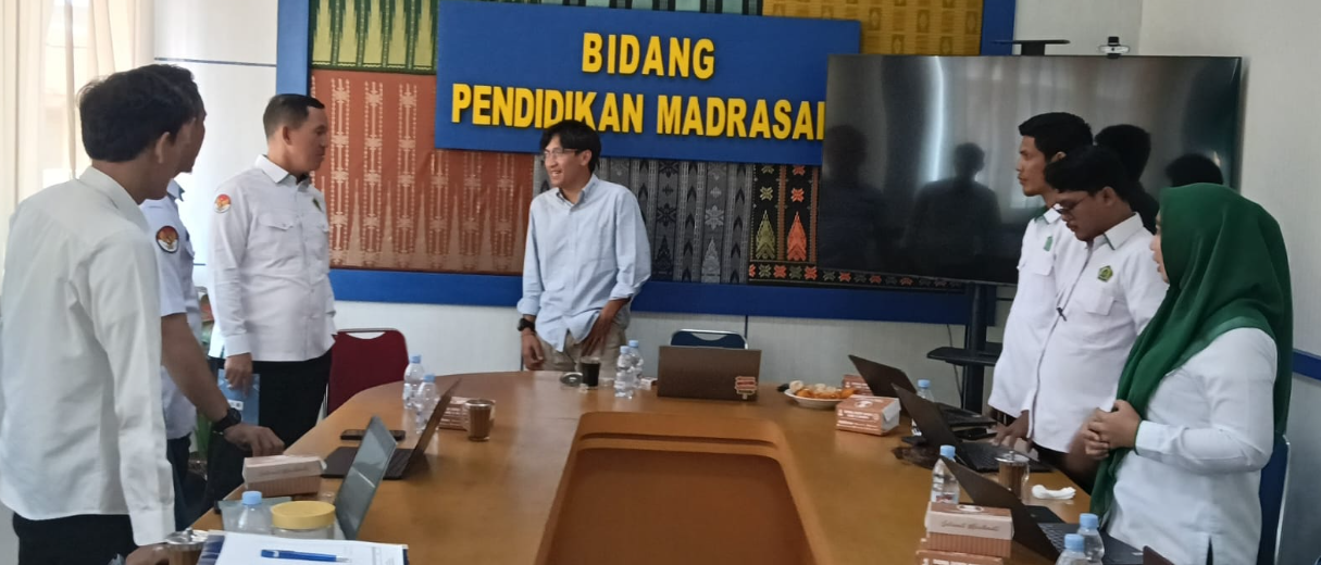 Kabid Penmad menegaskan akurasi dan ketepatan waktu pelaporan EMIS berjalan harus sesuai aturan