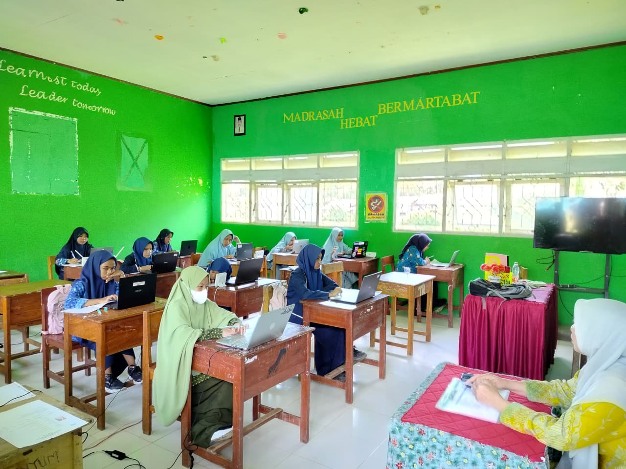 9 Peserta Didik MTs Darul Istiqamah Bongki Ikuti OMI Tahun 2025