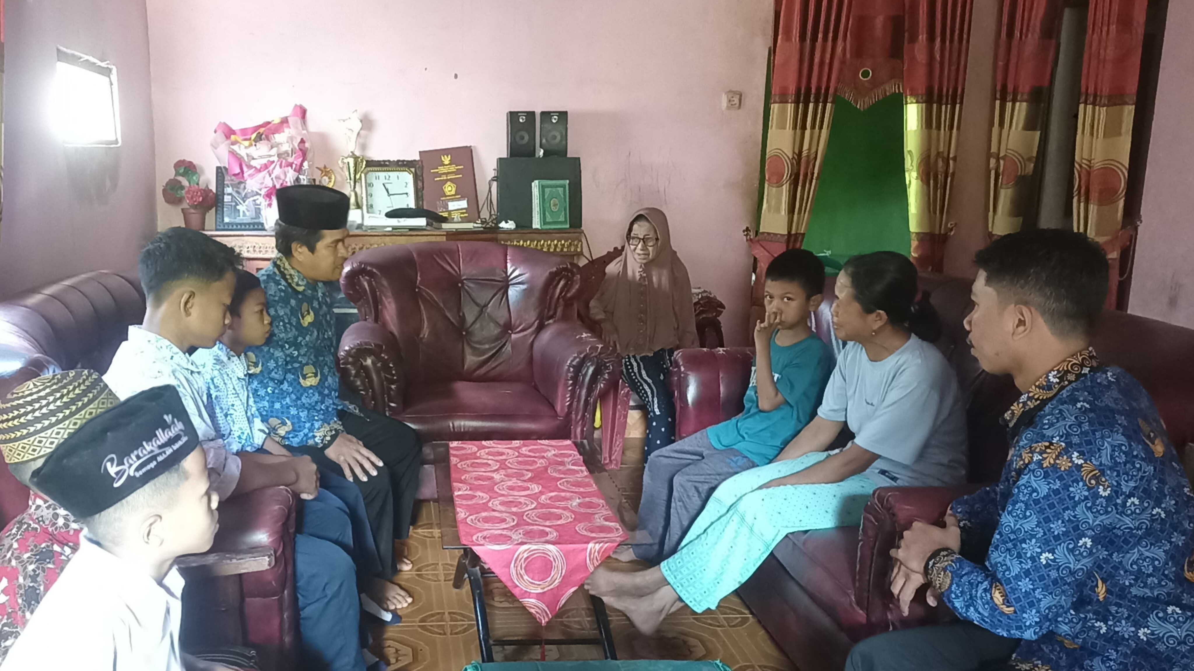 Home Visit MTsN Bantaeng pada Kamis, 17 Juli 2025 (Foto: Humas MTsN Bantaeng)
