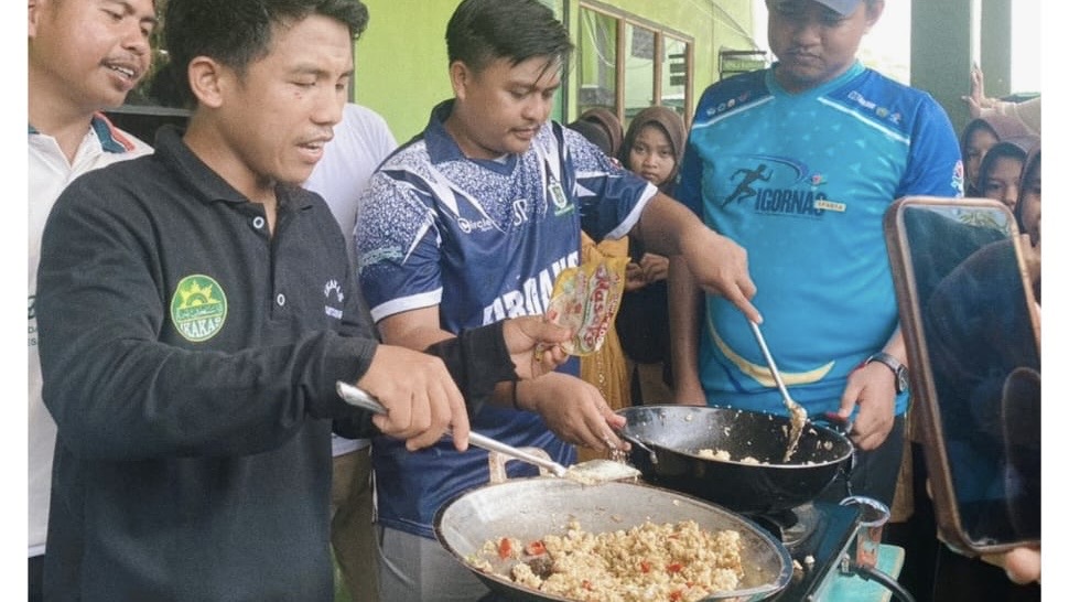Peringati Hari Guru Nasional 2025, Ponpes As'adiyah Dapoko Pecahkan Suasana dengan Lomba Seru dan Gelak Tawa pada Selasa, 25 November 2025 (Foto: Umr)