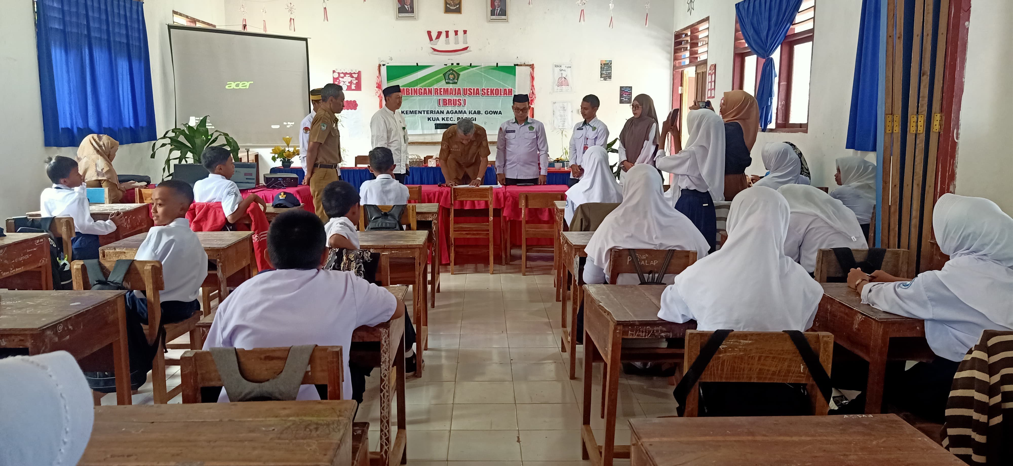 Pertemuan di SMPN 4 SATAP Parigi