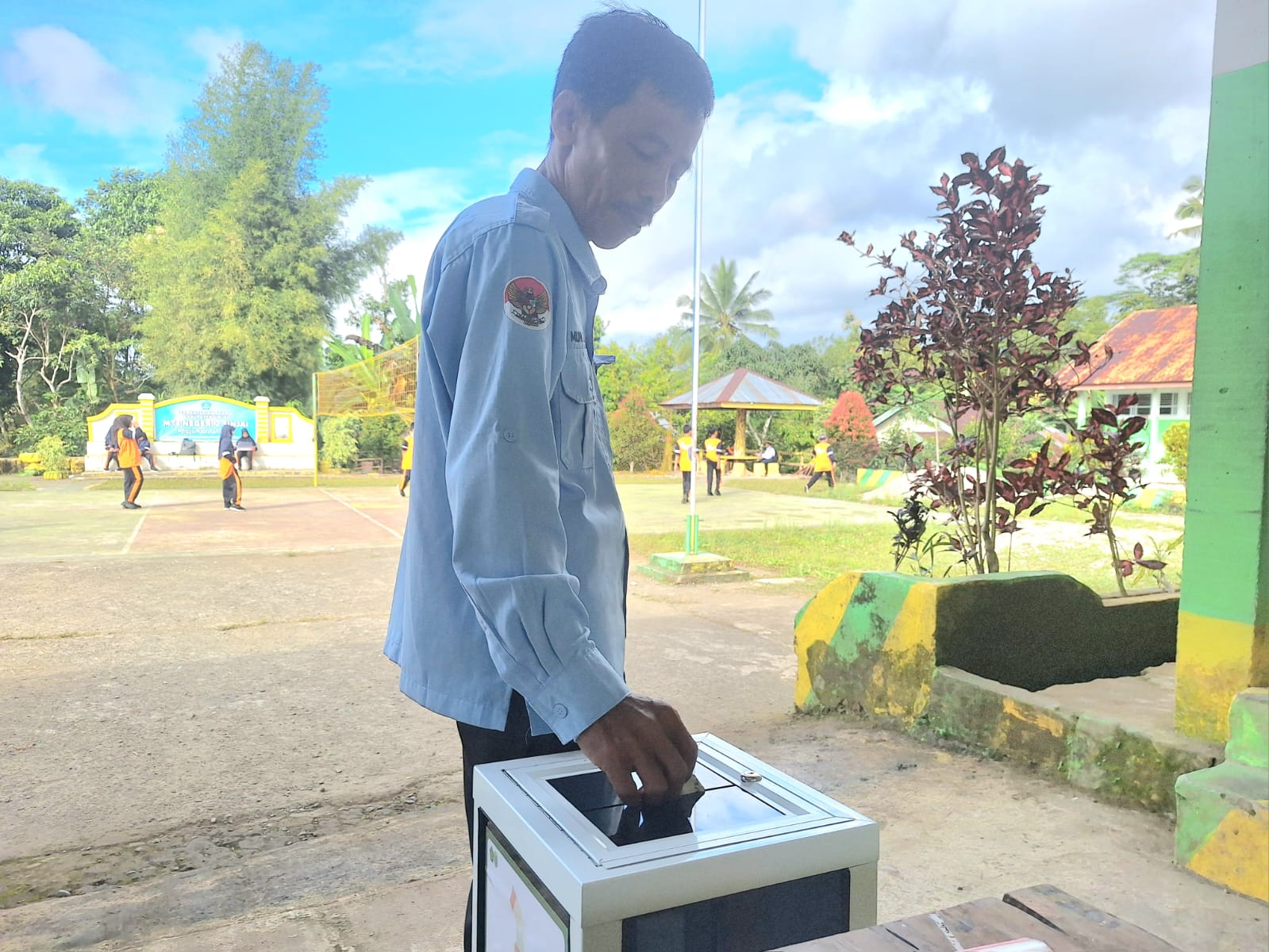 Kepala MTsN 2 Sinjai canangkan kegiatan "sedekah seribu sehari"