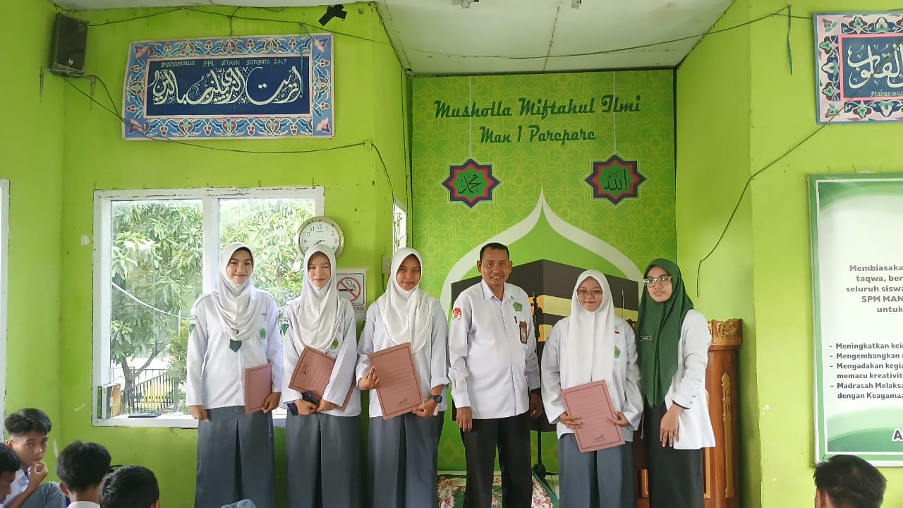 MAN 1 Plus Keterampilan Parepare Apresiasi Siswa Berprestasi, Deretan Juara Nasional Terima Sertifikat Penghargaan