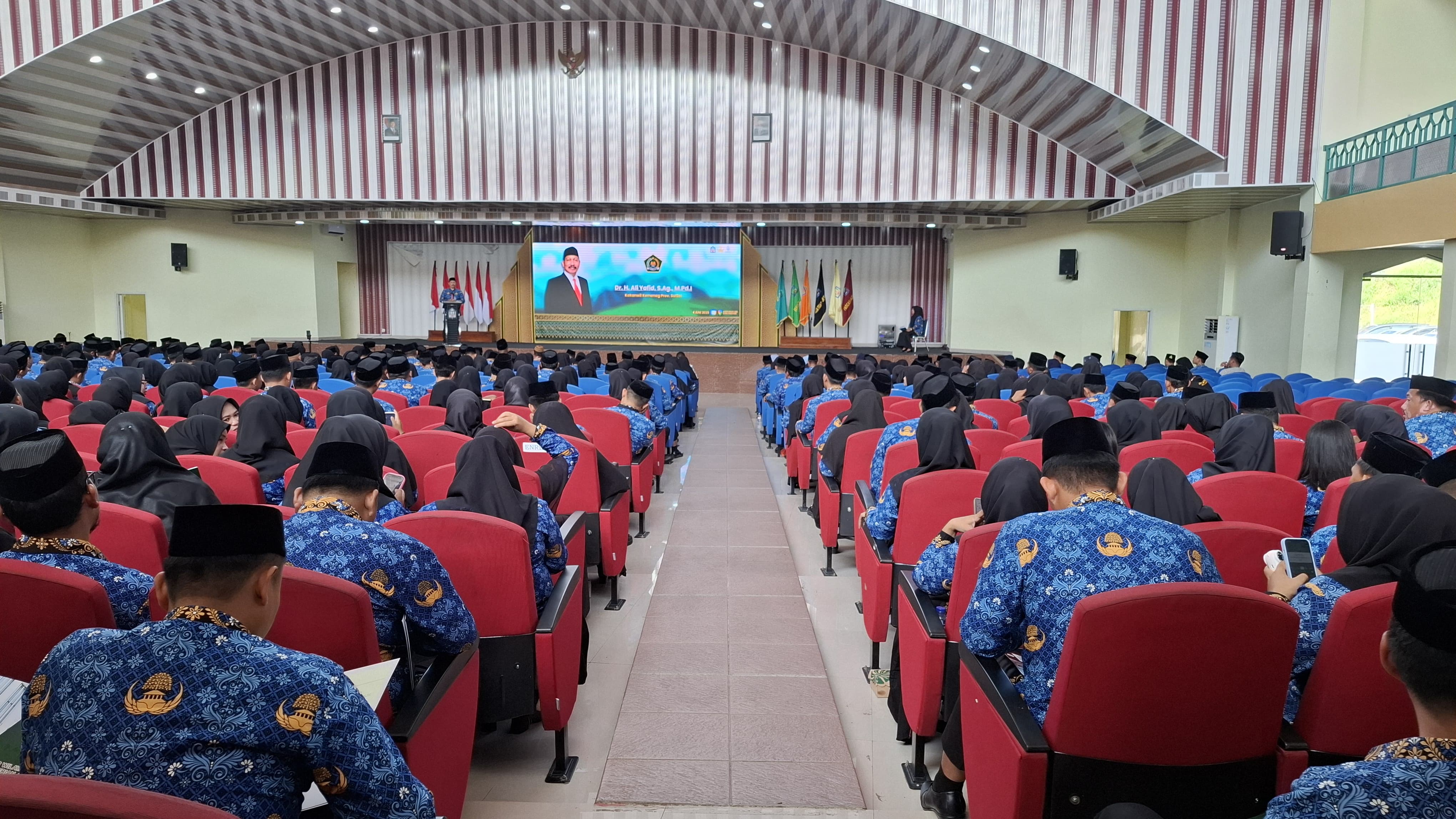 Aula IAIN Parepare, Jl. Amal Bhakti No. 8 Soreang Kota Parepare