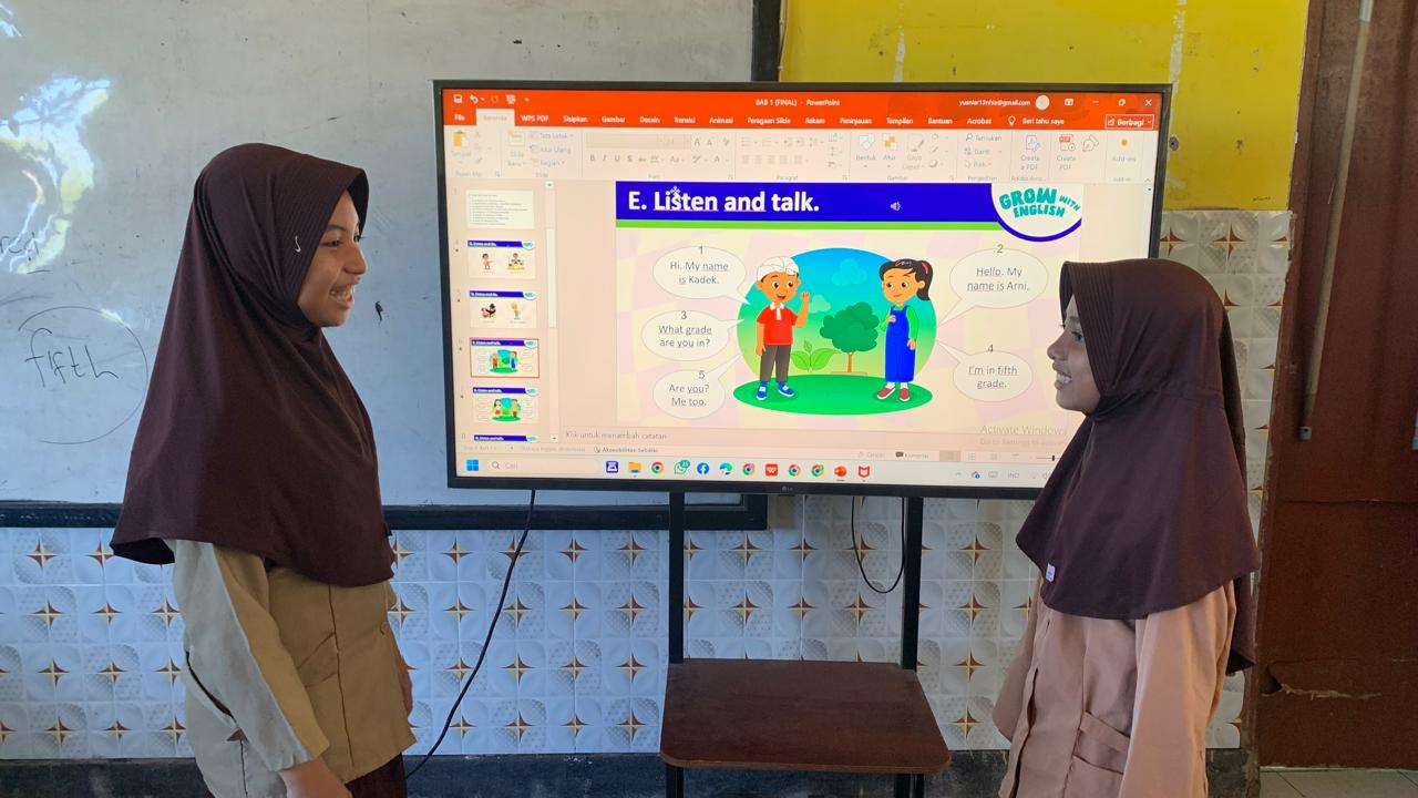 Peserta didik kelas 6.C MIN 2 Sinjai gunakan Aplikasi WordWall dalam pembelajaran Kalimat Simple Past Tense