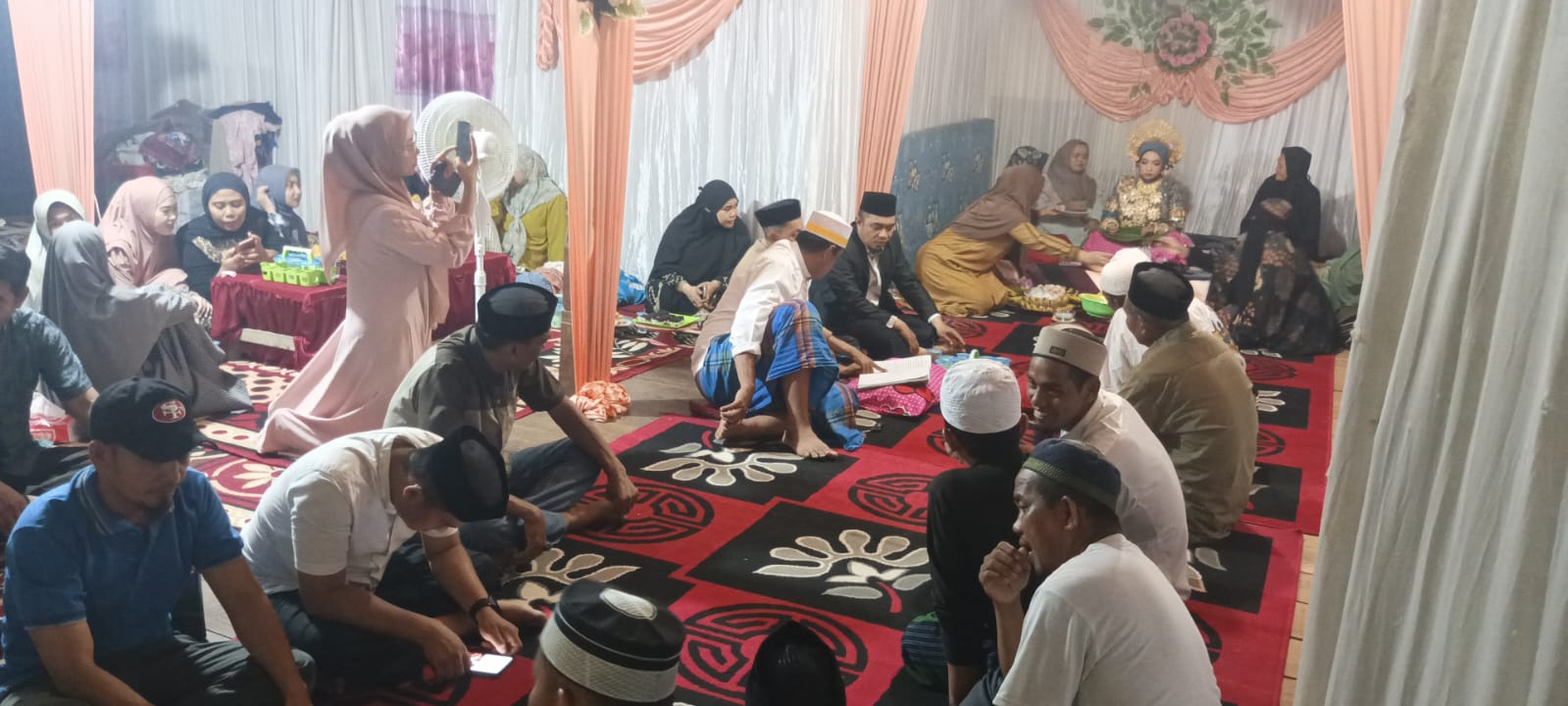 Suasana A'rate di rumah catin