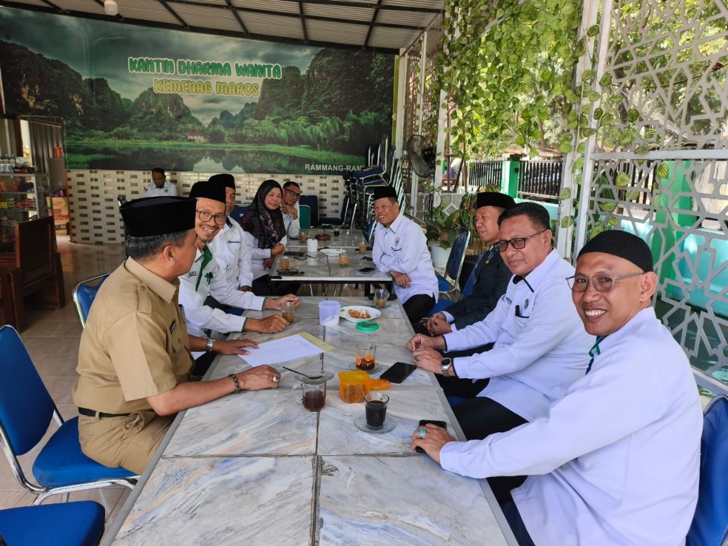 Rapat pembahasan usaha rintisan untuk wakaf produktif (foto: ist)