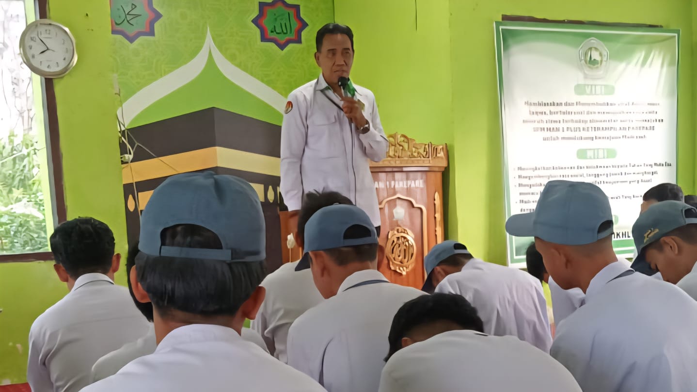 Pesan Moral Usai Salat Duha di MAN 1 Parepare