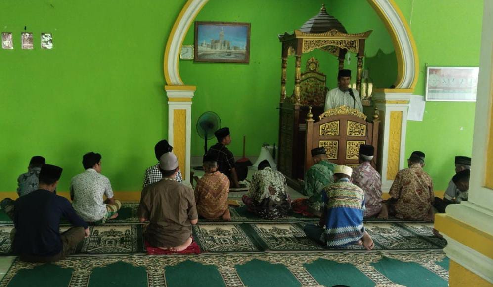 Anwar saat sampaikan hikmah