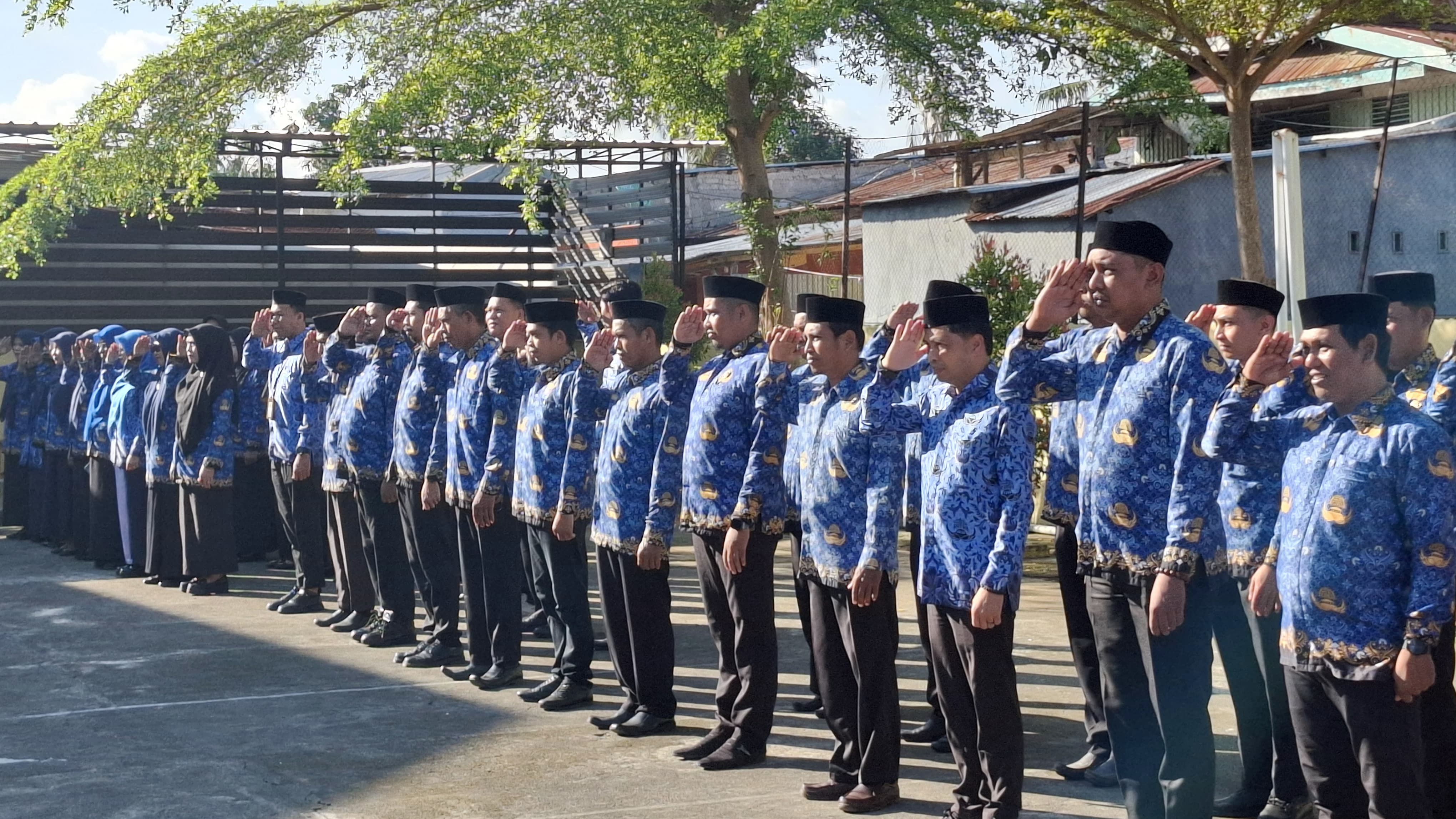 Suasana upacara Peringatan Hari Sumpah Pemuda di Kantor Kemenag Bulukumba