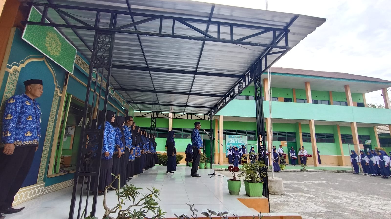 Upacara Peringatan Hari Pahlawan MTsN 2 Bone