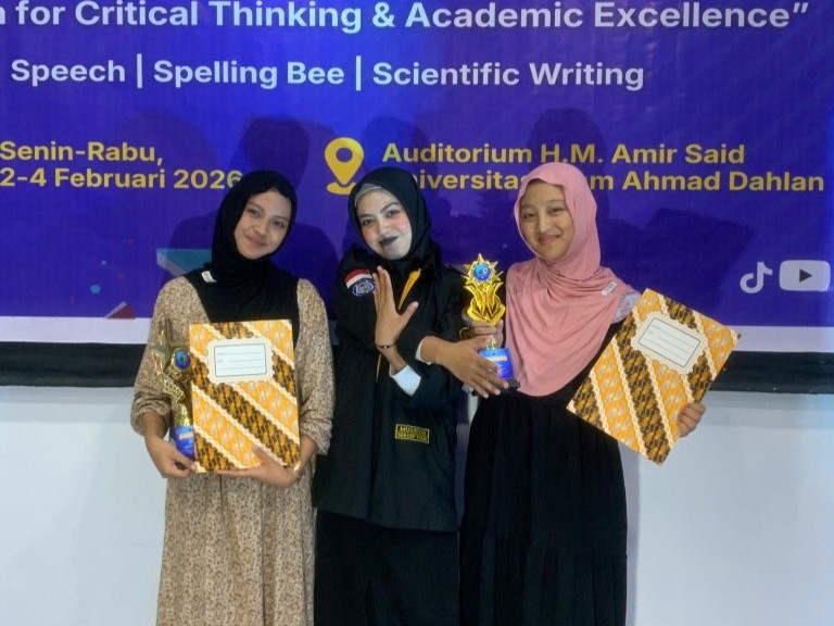Peserta Didik MA Muhammadiyah Songing Sabet Juara 2 di Youth English Competition 2025–2026
