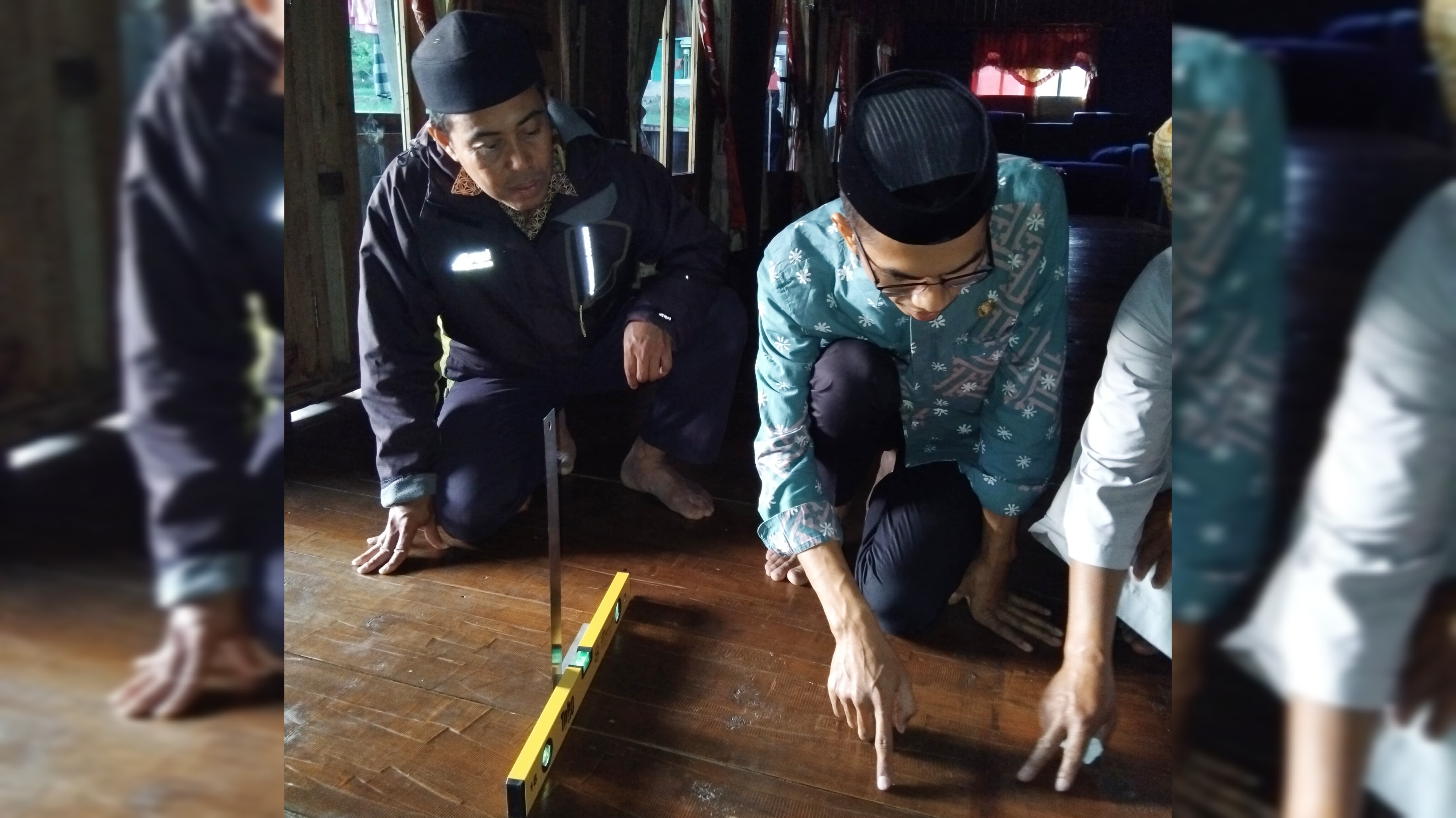 KUA Uluere Ukur Arah Kiblat Langsung di Rumah Warga pada Rabu, 16 Juli 2025 (Foto: Humas KUA Uluere)