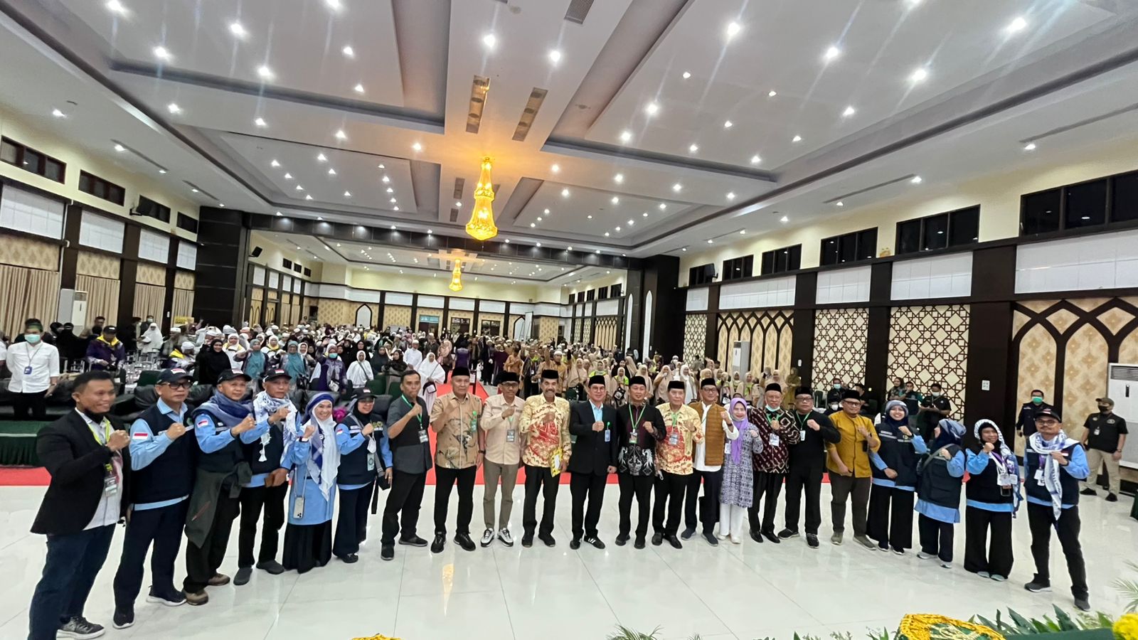 Kakan Kemenag Kab. Barru Menjemput Jemaah Haji Kloter 04.
